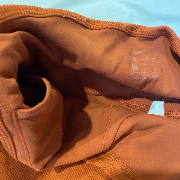 Nike luxe yoga pant. Size large. - Picture 3 of 5